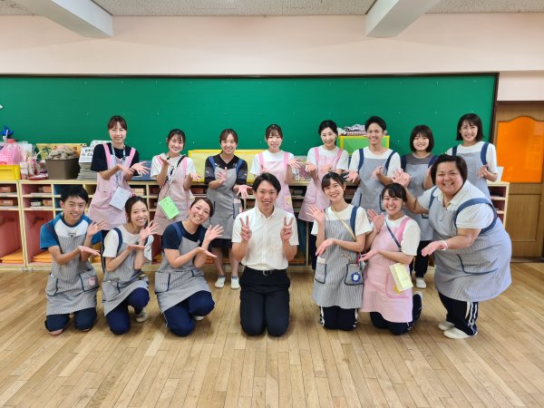 園の先生方との集合写真